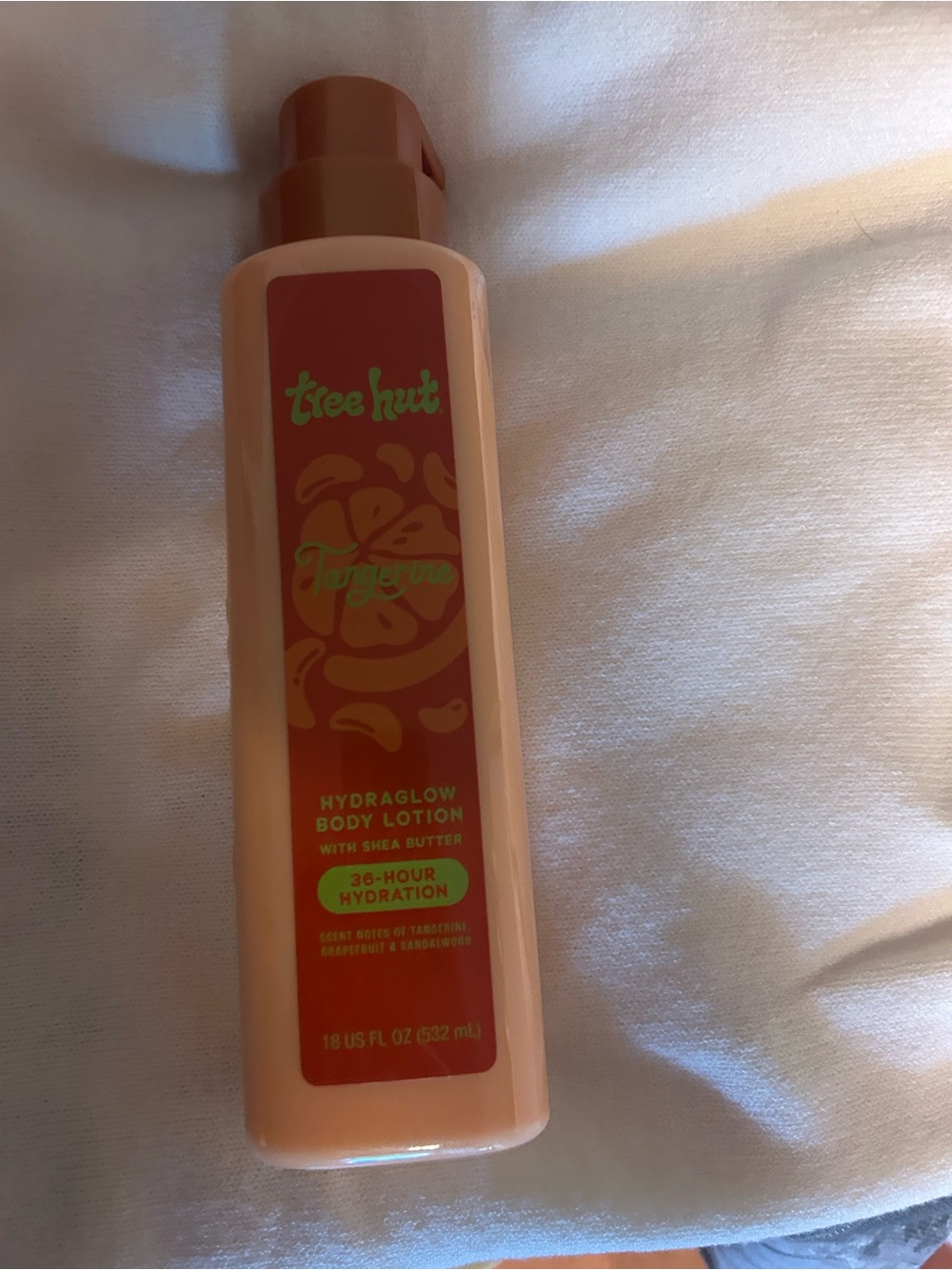Tree Hut Tangerine Hydraglow Body Lotion — Peach